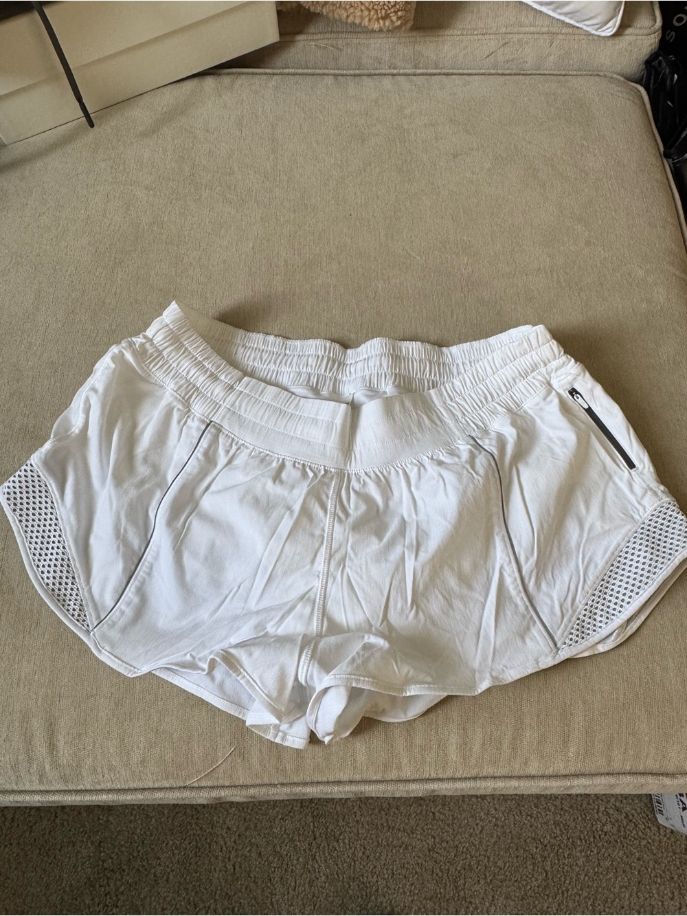 lululemon Hotty Hot Short Reflective 2.5โ NWOT - Picture 9 of 9